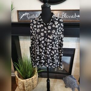 Sabrina Lauren Black and White Patterned Blouse